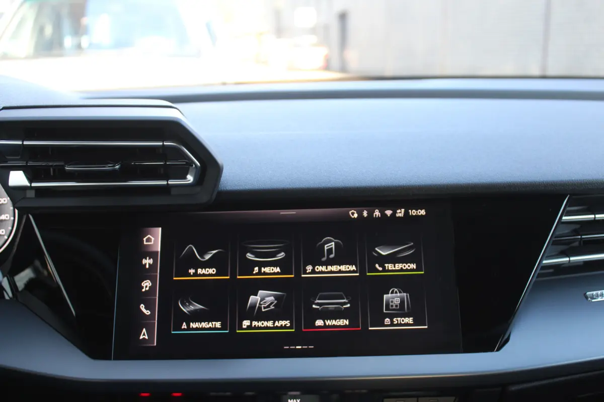 35 TFSI S edition l S-Line l Stoelverwarming l Adaptieve Cruise Control l PDC l Lane Assist l Clima l Navi l  DAB