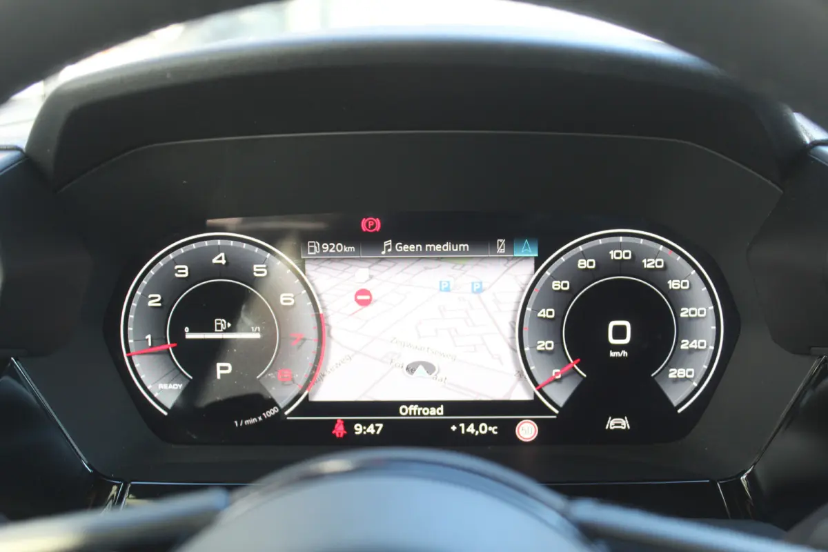 35 TFSI S edition l S-Line l Stoelverwarming l Adaptieve Cruise Control l PDC l Lane Assist l Clima l Navi l  DAB