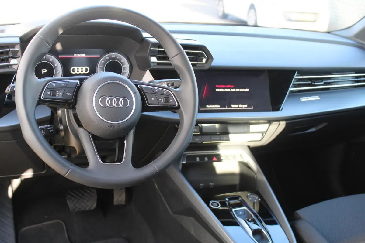 35 TFSI S edition l S-Line l Stoelverwarming l Adaptieve Cruise Control l PDC l Lane Assist l Clima l Navi l  DAB