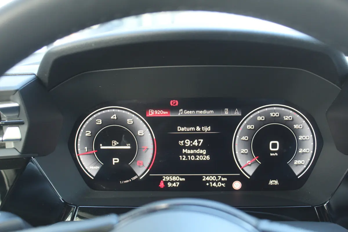 35 TFSI S edition l S-Line l Stoelverwarming l Adaptieve Cruise Control l PDC l Lane Assist l Clima l Navi l  DAB