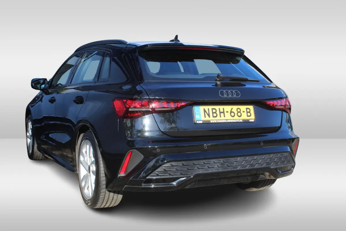35 TFSI S edition l S-Line l Stoelverwarming l Adaptieve Cruise Control l PDC l Lane Assist l Clima l Navi l  DAB