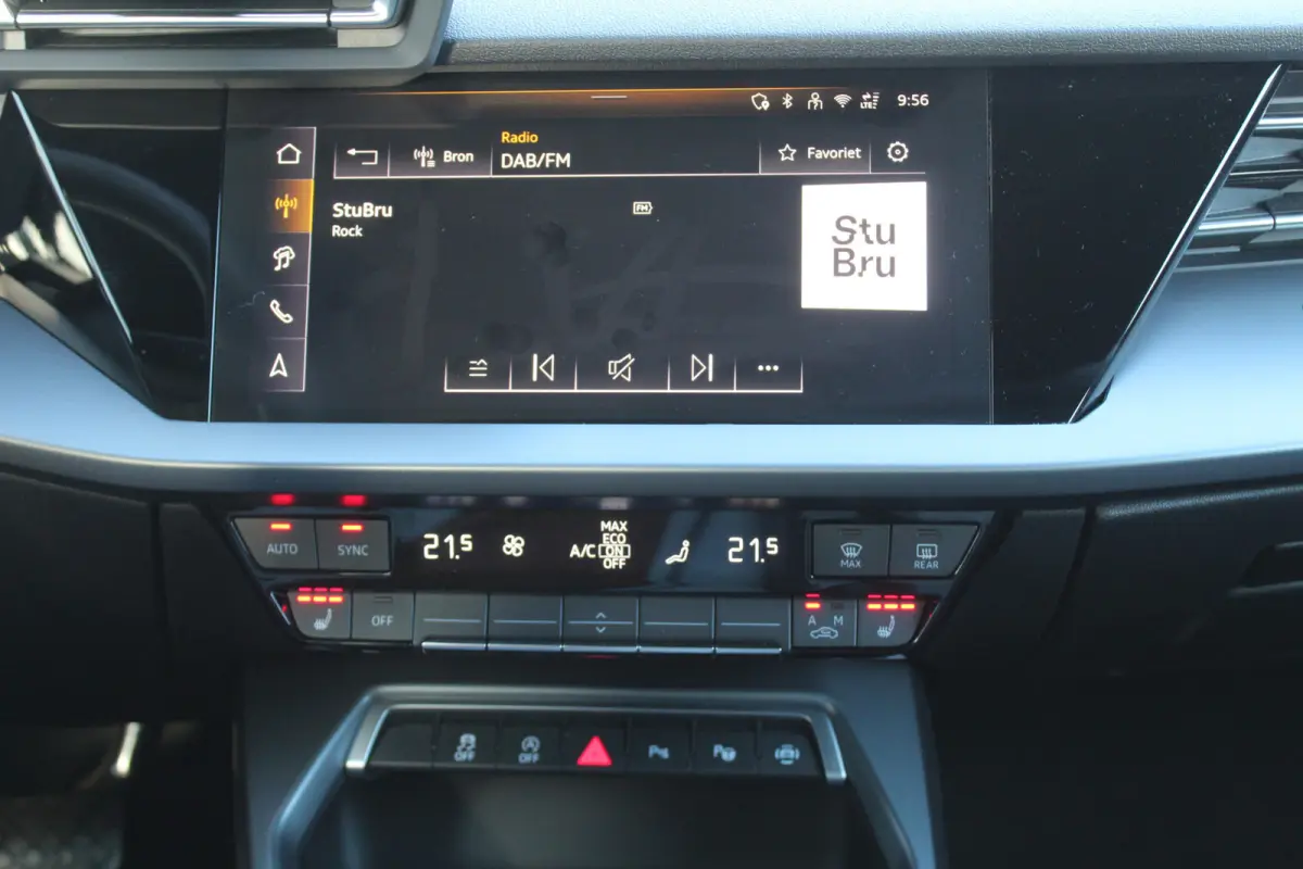 35 TFSI S edition l S-Line l Stoelverwarming l Adaptieve Cruise Control l PDC l Lane Assist l Clima l Navi l  DAB