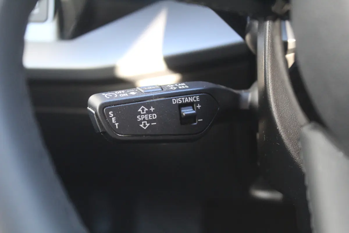 35 TFSI S edition l S-Line l Stoelverwarming l Adaptieve Cruise Control l PDC l Lane Assist l Clima l Navi l  DAB