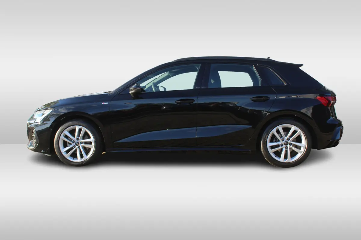35 TFSI S edition l S-Line l Stoelverwarming l Adaptieve Cruise Control l PDC l Lane Assist l Clima l Navi l  DAB