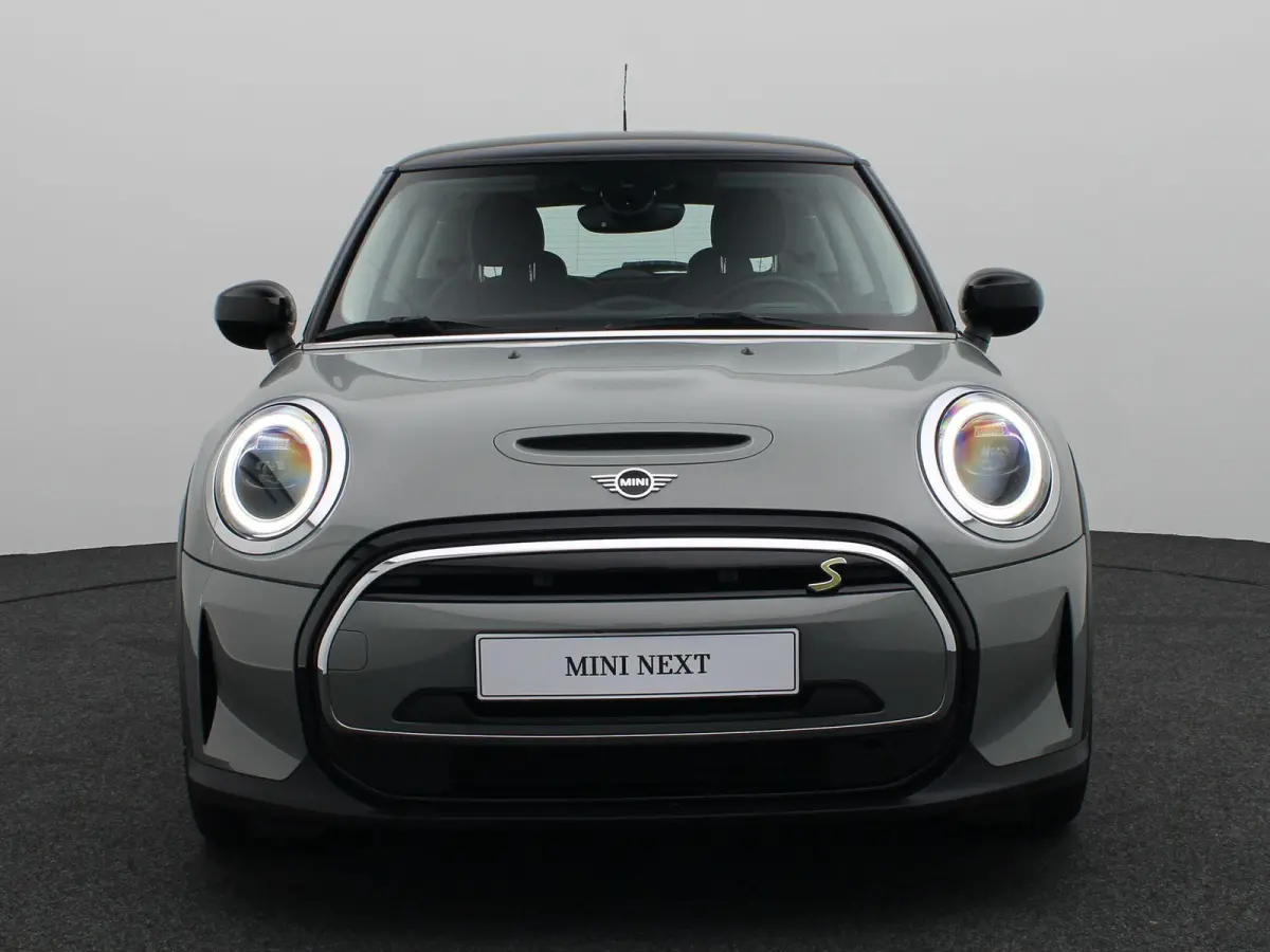 MINI Yours Camden Edition + PDC Achter + 16''