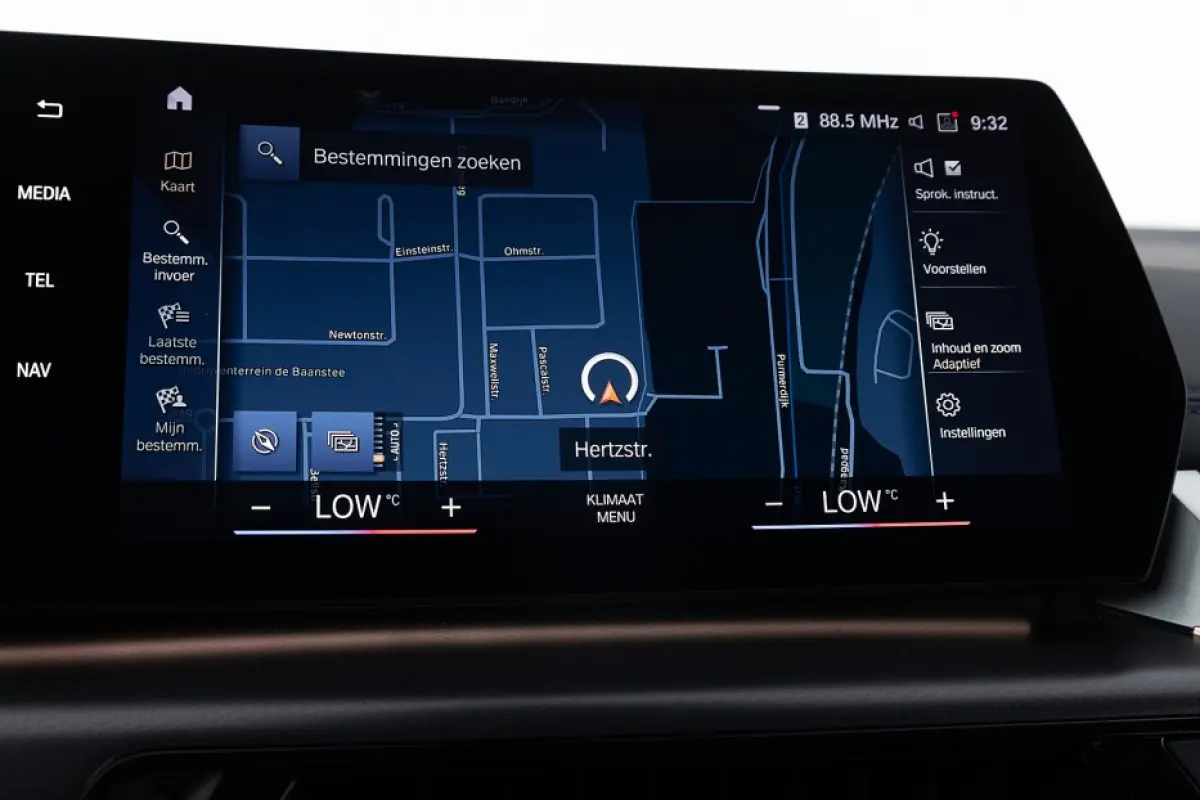 225 xDrive M Sport | Keyless | Half LEDER | CAMERA | PHEV !