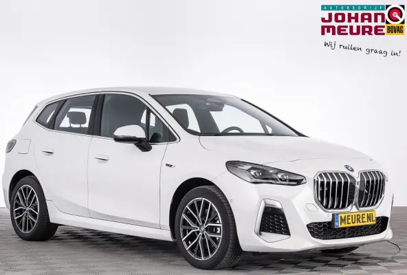 225 xDrive M Sport | Keyless | Half LEDER | CAMERA | PHEV !
