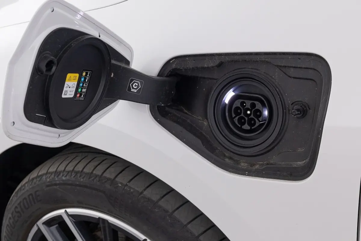225 xDrive M Sport | Keyless | Half LEDER | CAMERA | PHEV !