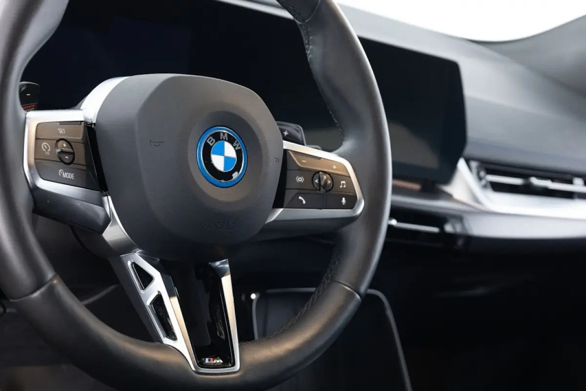 225 xDrive M Sport | Keyless | Half LEDER | CAMERA | PHEV !