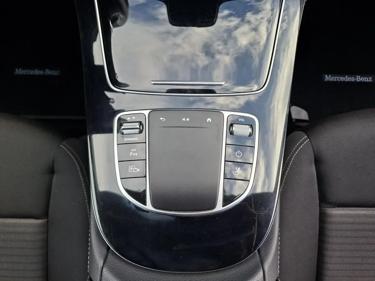E 300e PHEV/SOH 94.3%/Burmester/Luchtvering/ParkAssist/Dodehoekdetectie/360Camera/Keyless/Trekhaak Wegklapbaar