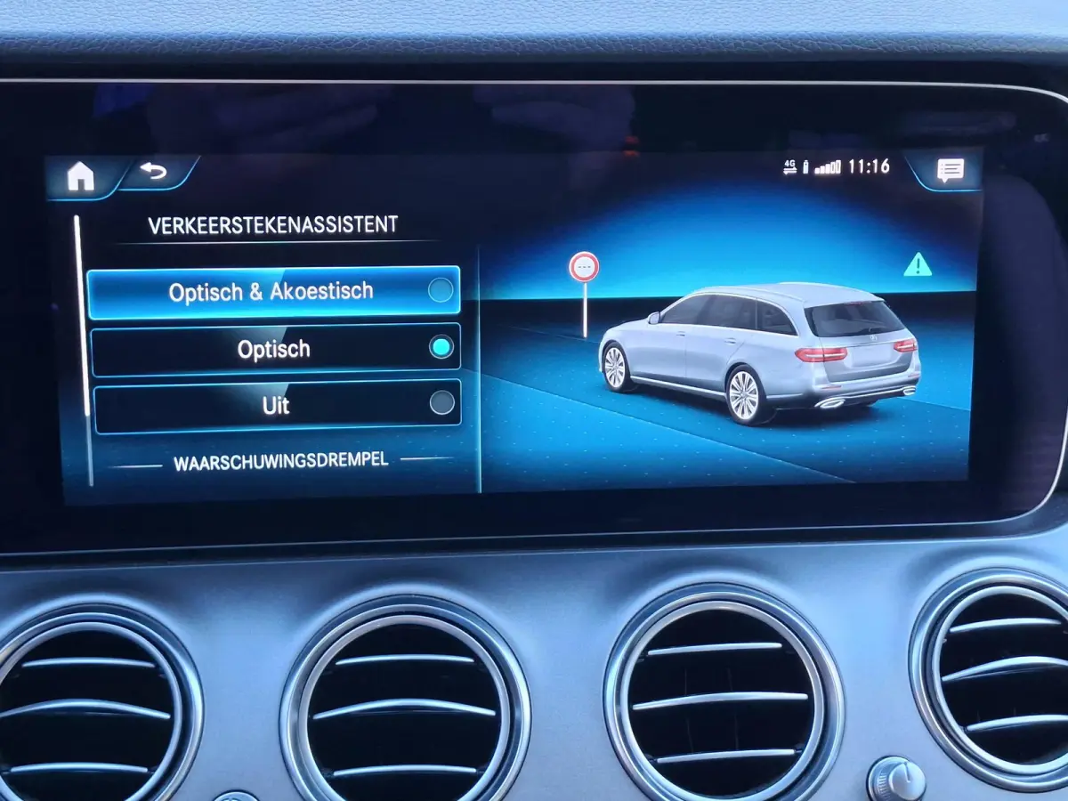 E 300e PHEV/SOH 94.3%/Burmester/Luchtvering/ParkAssist/Dodehoekdetectie/360Camera/Keyless/Trekhaak Wegklapbaar
