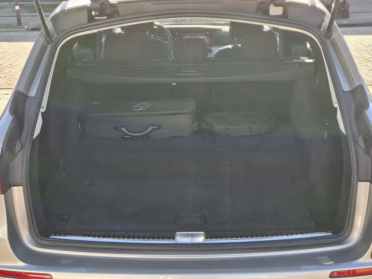 E 300e PHEV/SOH 94.3%/Burmester/Luchtvering/ParkAssist/Dodehoekdetectie/360Camera/Keyless/Trekhaak Wegklapbaar