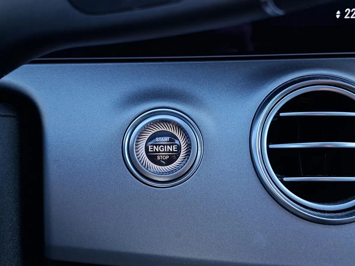 E 300e PHEV/SOH 94.3%/Burmester/Luchtvering/ParkAssist/Dodehoekdetectie/360Camera/Keyless/Trekhaak Wegklapbaar
