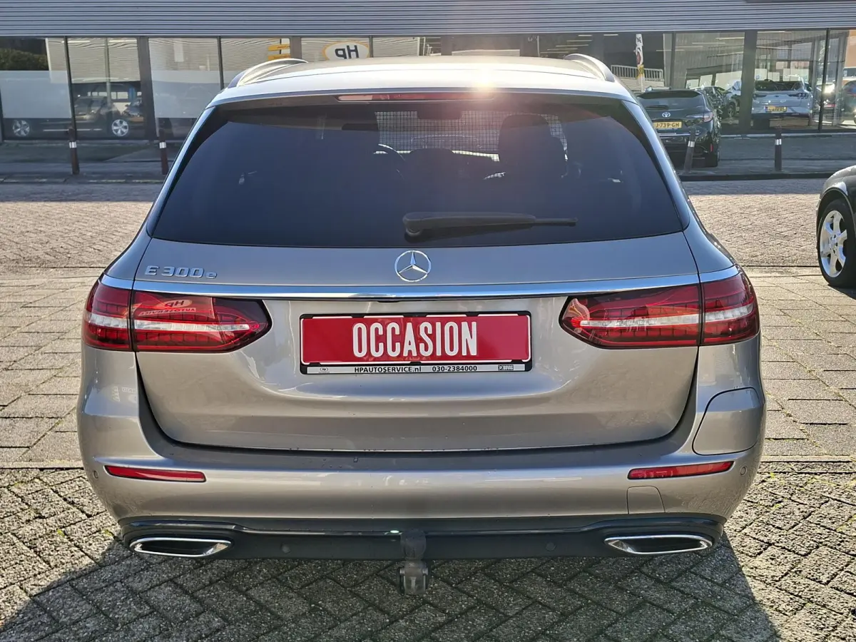 E 300e PHEV/SOH 94.3%/Burmester/Luchtvering/ParkAssist/Dodehoekdetectie/360Camera/Keyless/Trekhaak Wegklapbaar