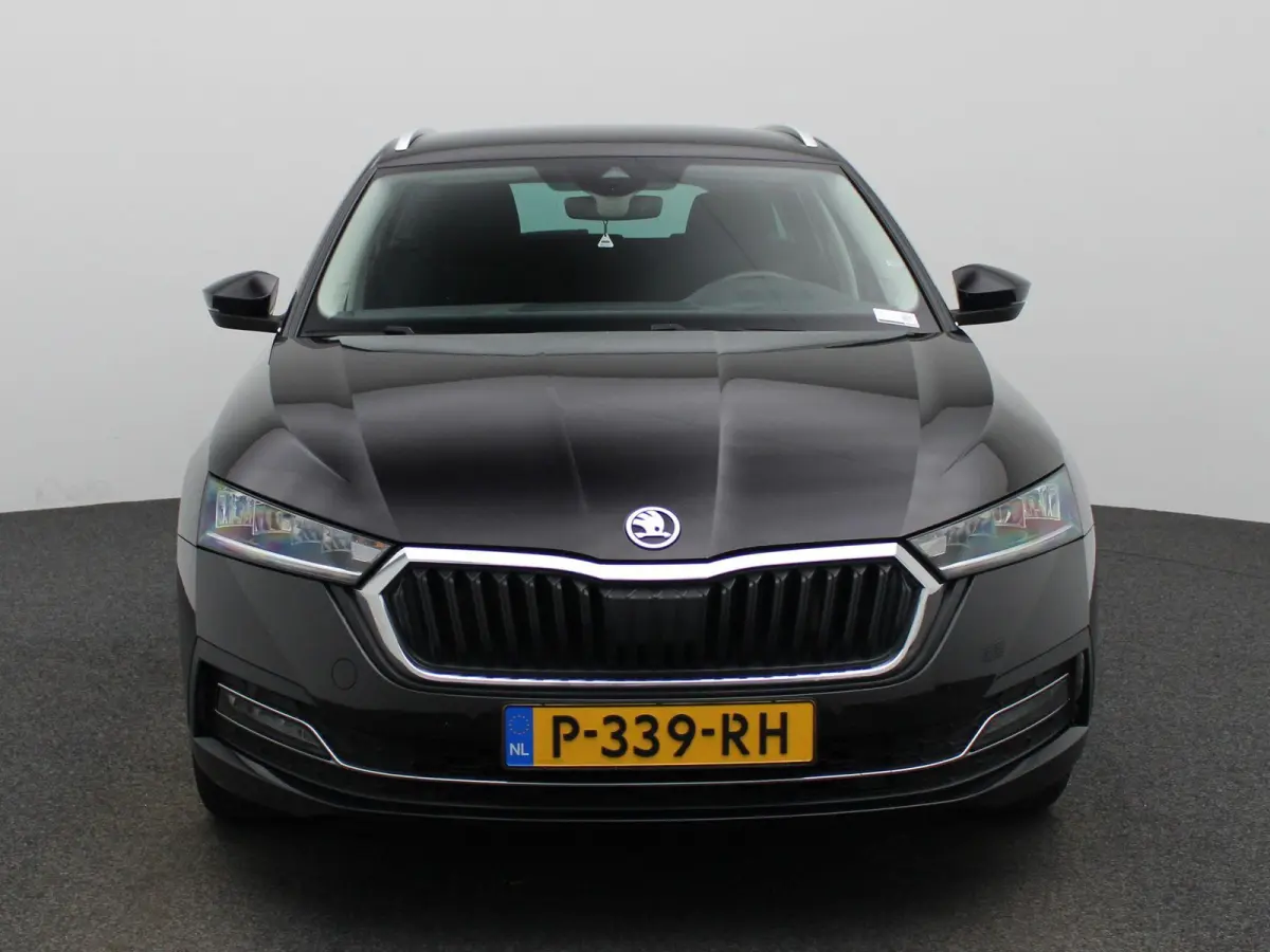 1.5 e-TSI Business Edition Plus | Trekhaak | Achteruitrijcamera | Head-up display | Elektrische stoelen | Carplay |