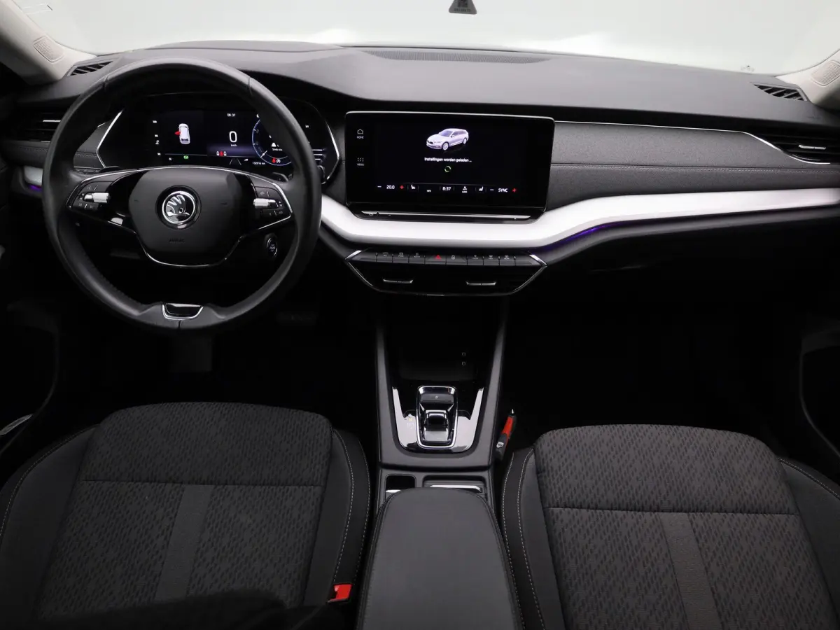 1.5 e-TSI Business Edition Plus | Trekhaak | Achteruitrijcamera | Head-up display | Elektrische stoelen | Carplay |