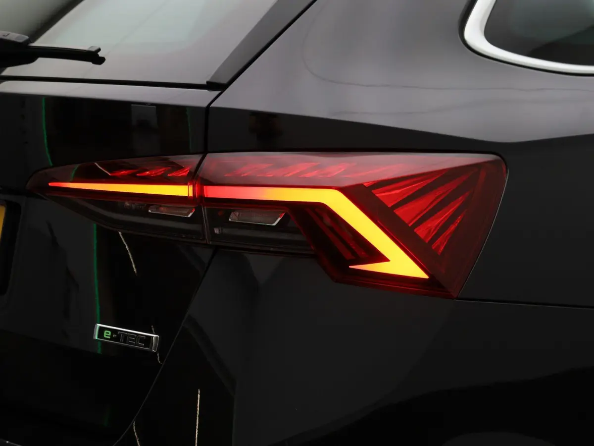 1.5 e-TSI Business Edition Plus | Trekhaak | Achteruitrijcamera | Head-up display | Elektrische stoelen | Carplay |