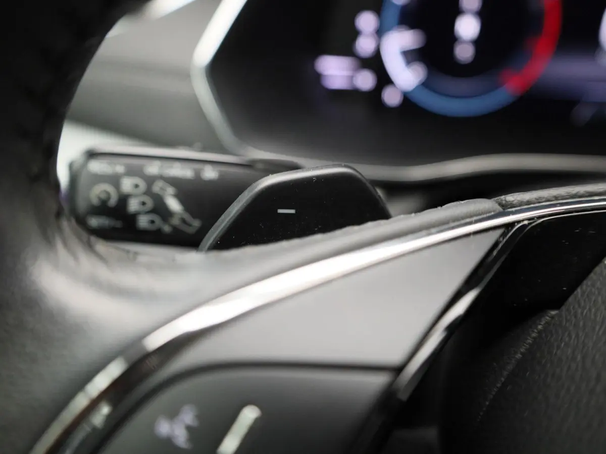 1.5 e-TSI Business Edition Plus | Trekhaak | Achteruitrijcamera | Head-up display | Elektrische stoelen | Carplay |