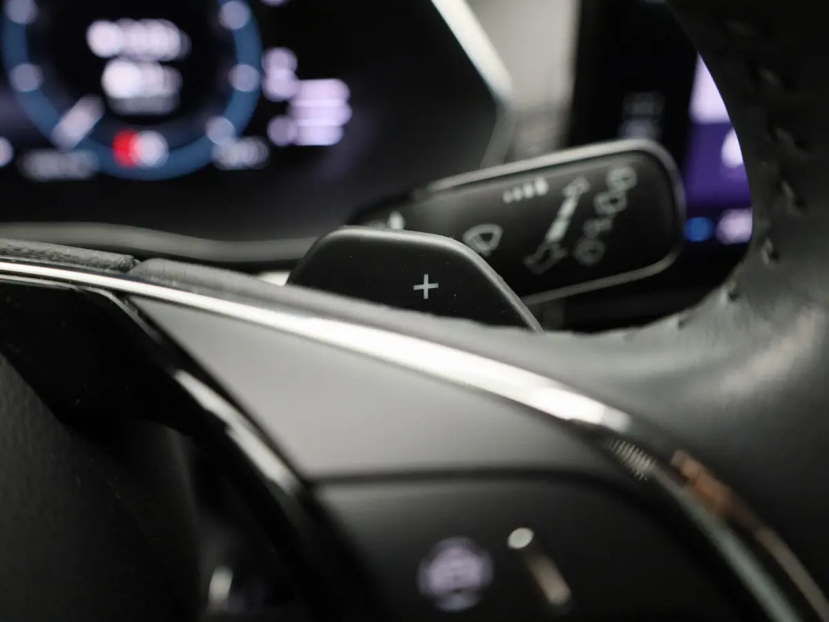 1.5 e-TSI Business Edition Plus | Trekhaak | Achteruitrijcamera | Head-up display | Elektrische stoelen | Carplay |