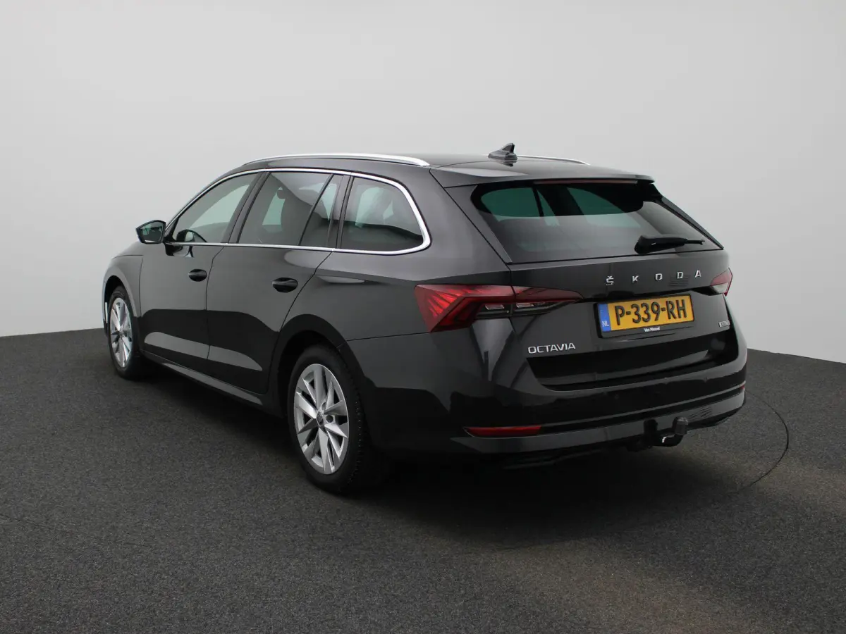 1.5 e-TSI Business Edition Plus | Trekhaak | Achteruitrijcamera | Head-up display | Elektrische stoelen | Carplay |