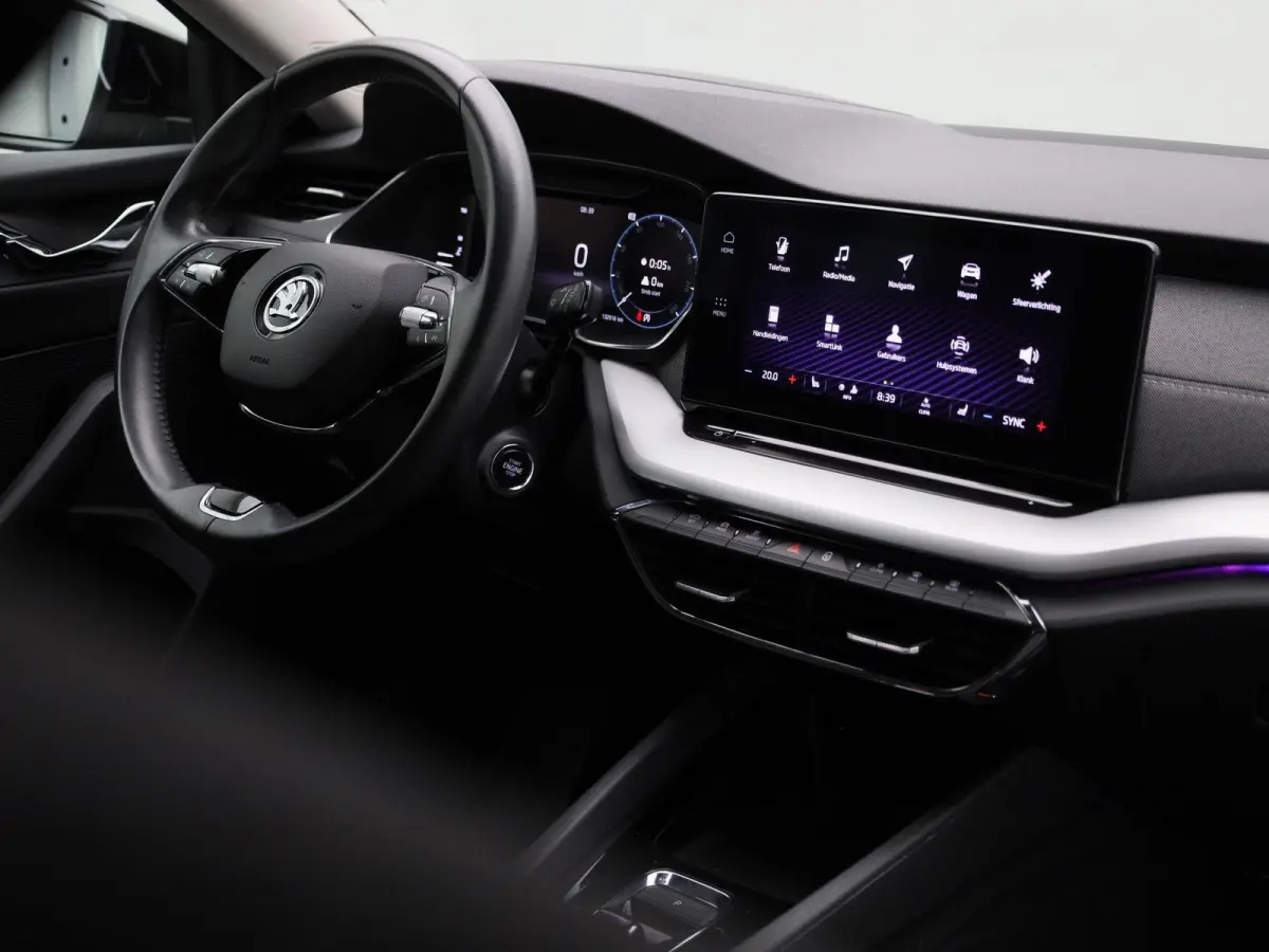 1.5 e-TSI Business Edition Plus | Trekhaak | Achteruitrijcamera | Head-up display | Elektrische stoelen | Carplay |