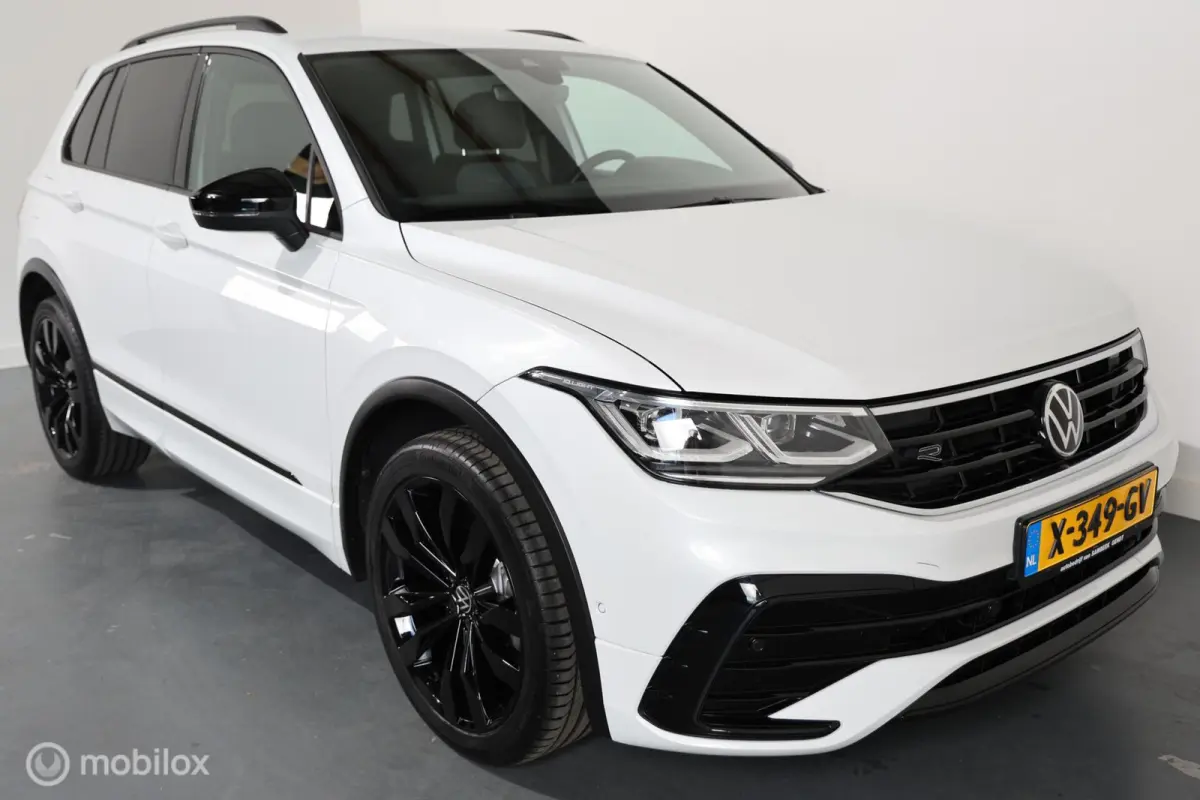 1.4 TSI eHybrid R-Line Business+ - Pano - Stuur/Stoelverwarming - Trekhaak Elektrisch - Carplay