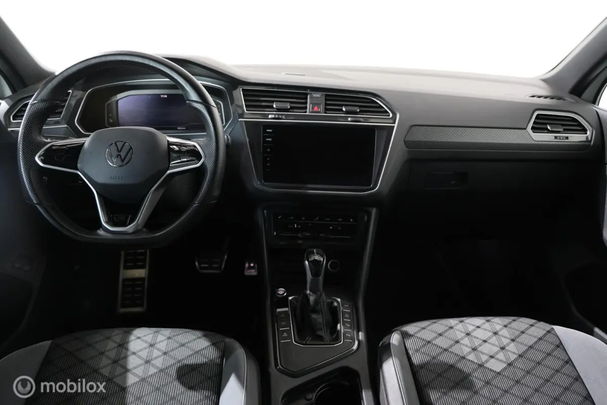 1.4 TSI eHybrid R-Line Business+ - Pano - Stuur/Stoelverwarming - Trekhaak Elektrisch - Carplay