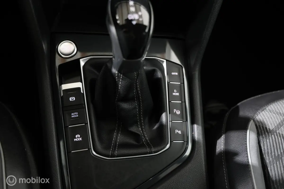 1.4 TSI eHybrid R-Line Business+ - Pano - Stuur/Stoelverwarming - Trekhaak Elektrisch - Carplay