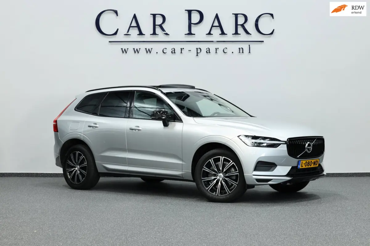 2.0 B5 Mild Hybrid Momentum Exclusive LED/VIRTUAL/PANO/STUUR+S.VERWARMING/19" LMV/360 CAM/CRUISE/ECC/12 MND GARANTIE!