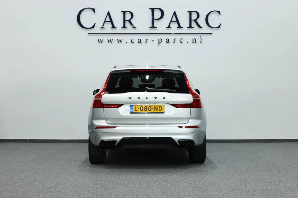 2.0 B5 Mild Hybrid Momentum Exclusive LED/VIRTUAL/PANO/STUUR+S.VERWARMING/19" LMV/360 CAM/CRUISE/ECC/12 MND GARANTIE!