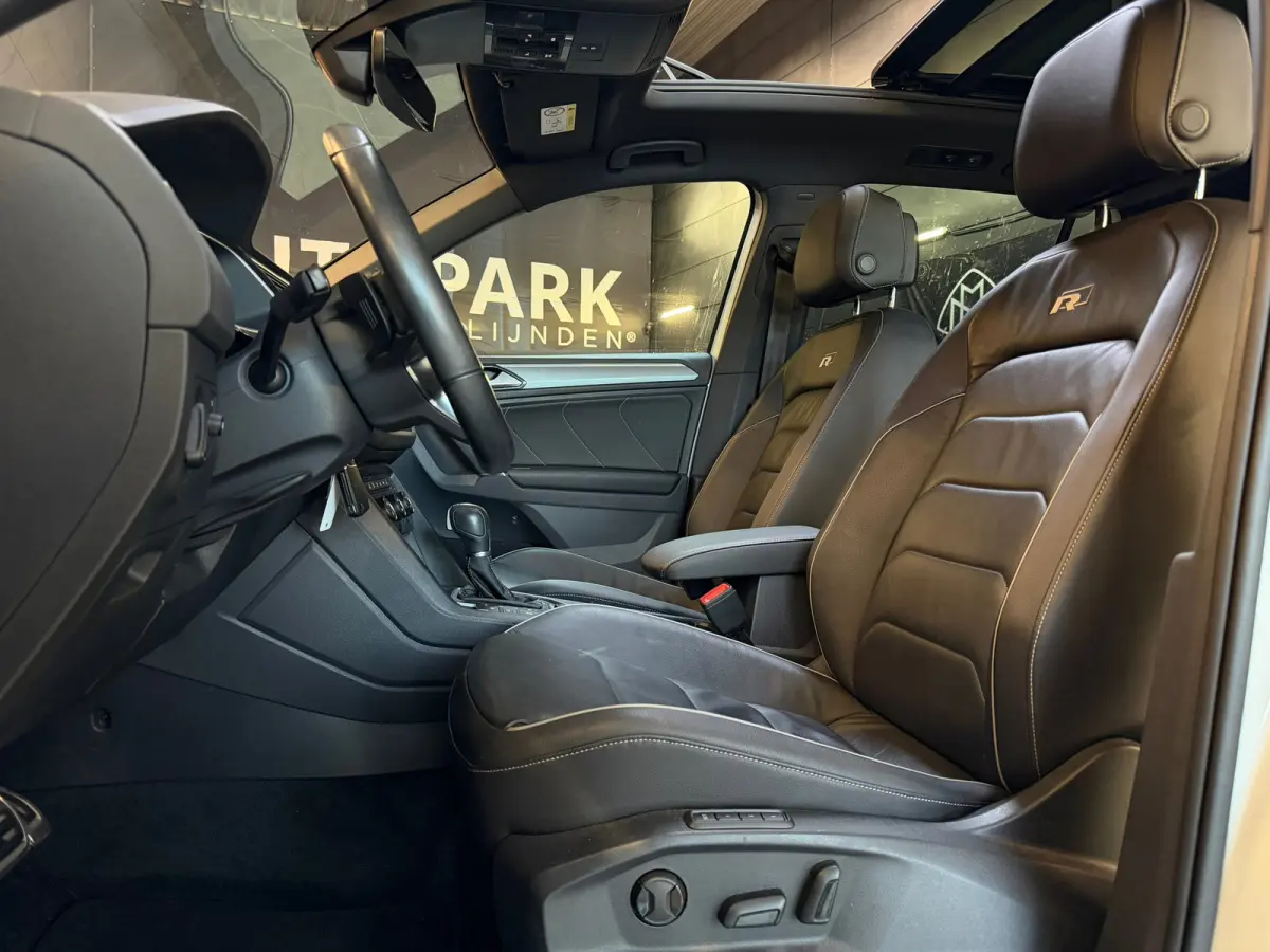 2.0 TSI 4Motion Highline 3X R-Line |PANO|HuD|MEMORY|CAMERA|CARPLAY|ACC|DODEHOEK|LEDER|20INCH|TREKHAAK|220PK|VOL!