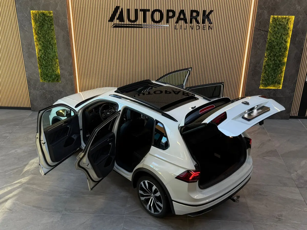 2.0 TSI 4Motion Highline 3X R-Line |PANO|HuD|MEMORY|CAMERA|CARPLAY|ACC|DODEHOEK|LEDER|20INCH|TREKHAAK|220PK|VOL!