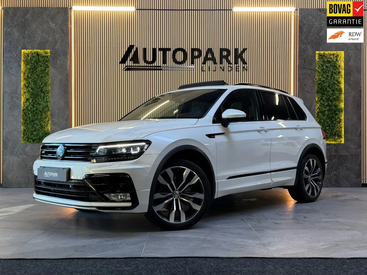 2.0 TSI 4Motion Highline 3X R-Line |PANO|HuD|MEMORY|CAMERA|CARPLAY|ACC|DODEHOEK|LEDER|20INCH|TREKHAAK|220PK|VOL!