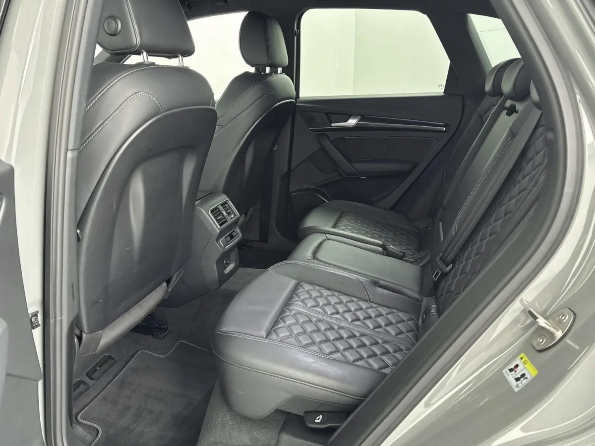 2.0 TFSI quattro Sport S Line Black Edition | Origineel Nederlands | Elektrische trekhaak | Stoelverwarming | Elektrische achterklep |
