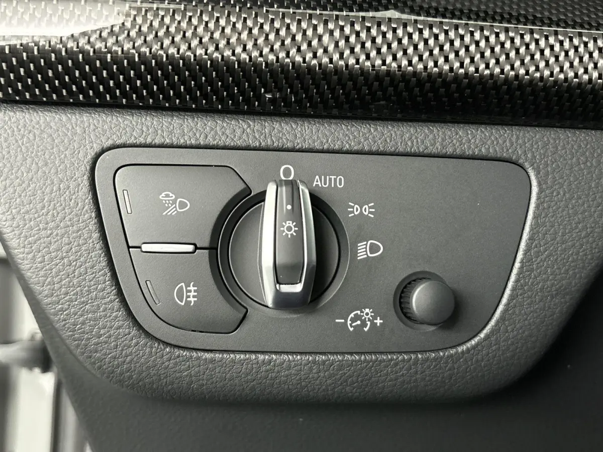 2.0 TFSI quattro Sport S Line Black Edition | Origineel Nederlands | Elektrische trekhaak | Stoelverwarming | Elektrische achterklep |