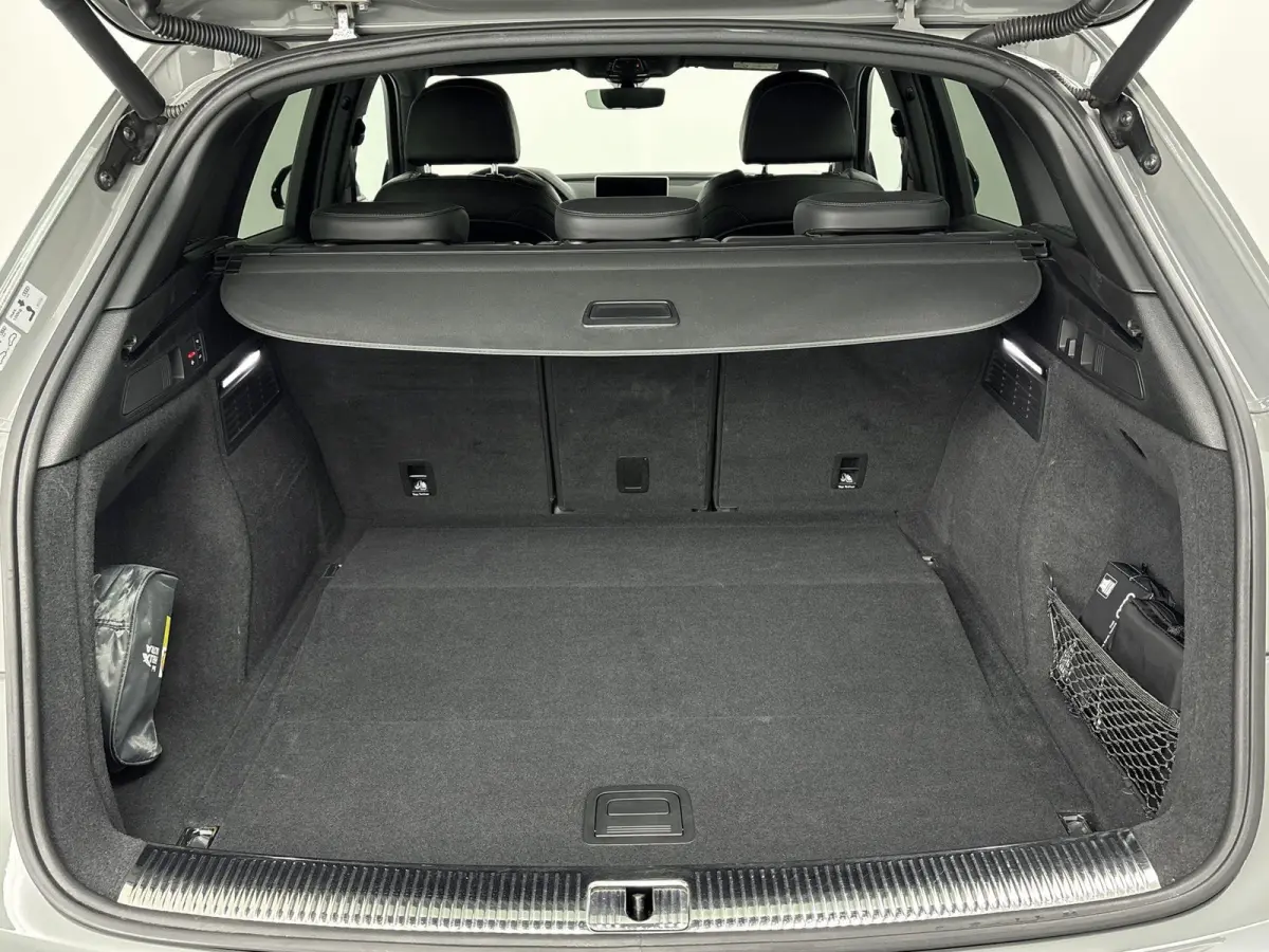 2.0 TFSI quattro Sport S Line Black Edition | Origineel Nederlands | Elektrische trekhaak | Stoelverwarming | Elektrische achterklep |
