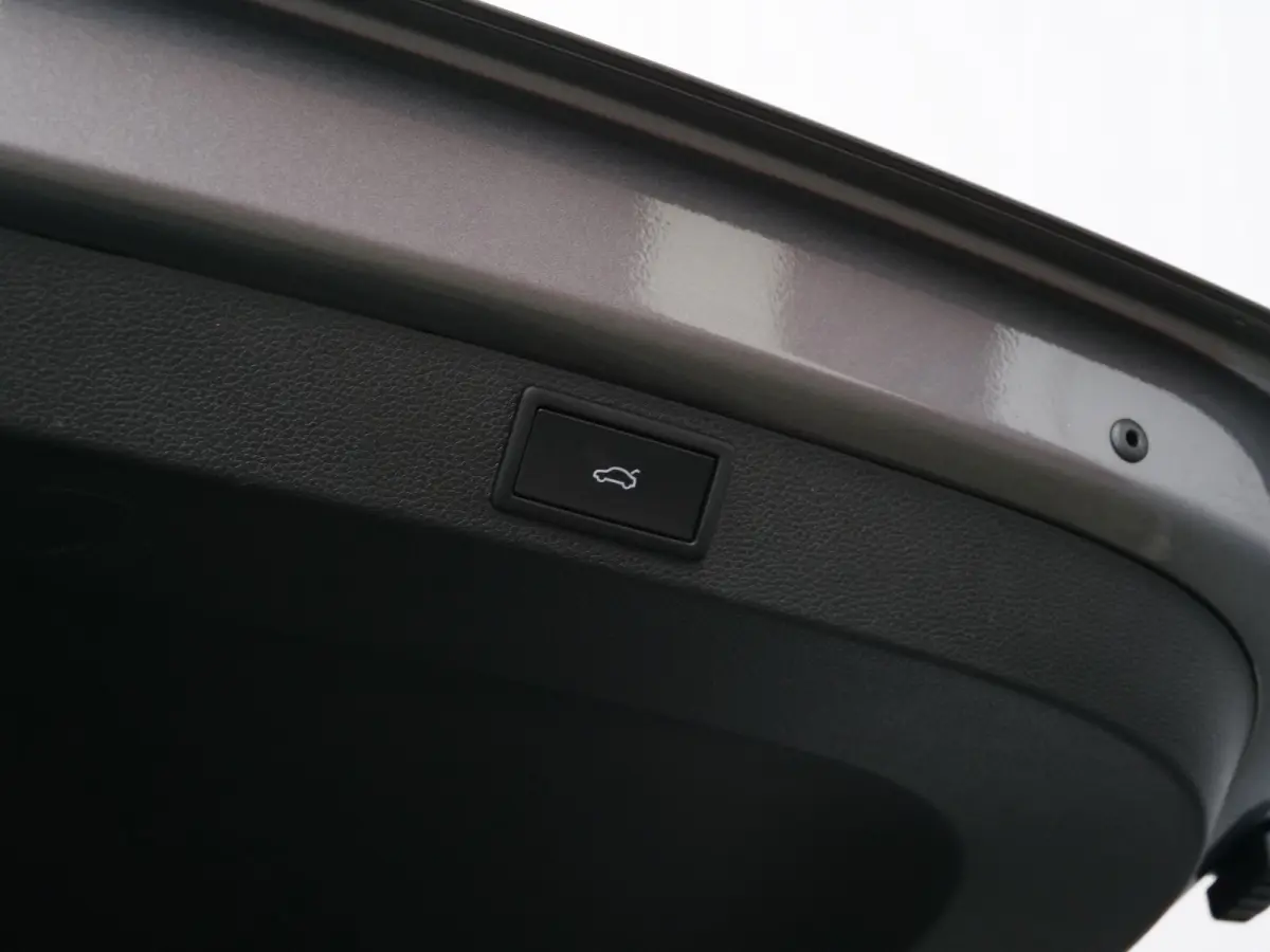1.5 TSI ACT Sportline Business 150 Pk Automaat Navigatie / Camera / Apple Carplay / DAB / Trekhaak