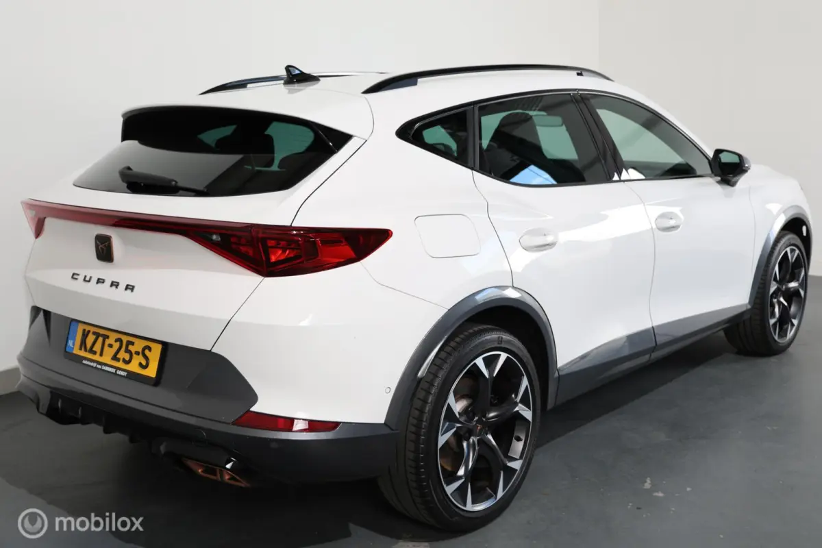 1.4 e-Hybrid VZ Performance - Stuur/Stoelverwarming - Carplay - Camera