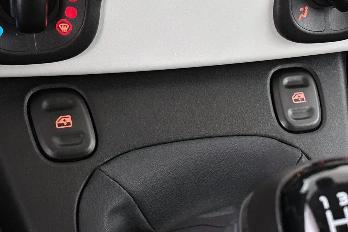 1.0 Cross Airco Apple CarPlay Cruise Control