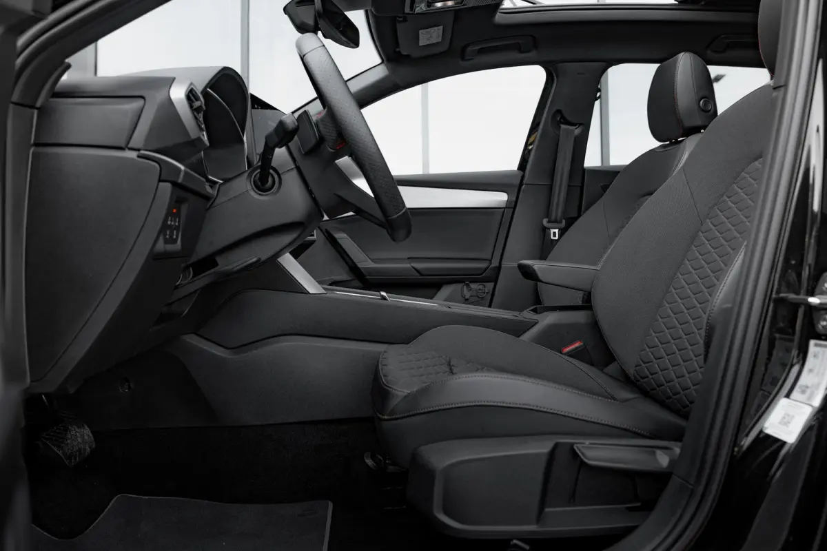 1.5 TSI e-Hybrid 204pk FR Business | Panoramadak | Adaptive Cruise | Camera | Carplay | 18"