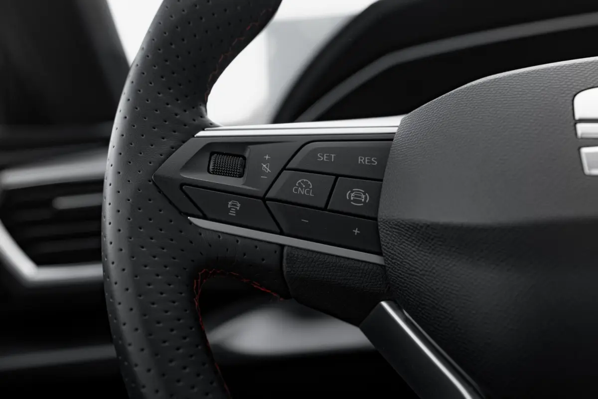 1.5 TSI e-Hybrid 204pk FR Business | Panoramadak | Adaptive Cruise | Camera | Carplay | 18"