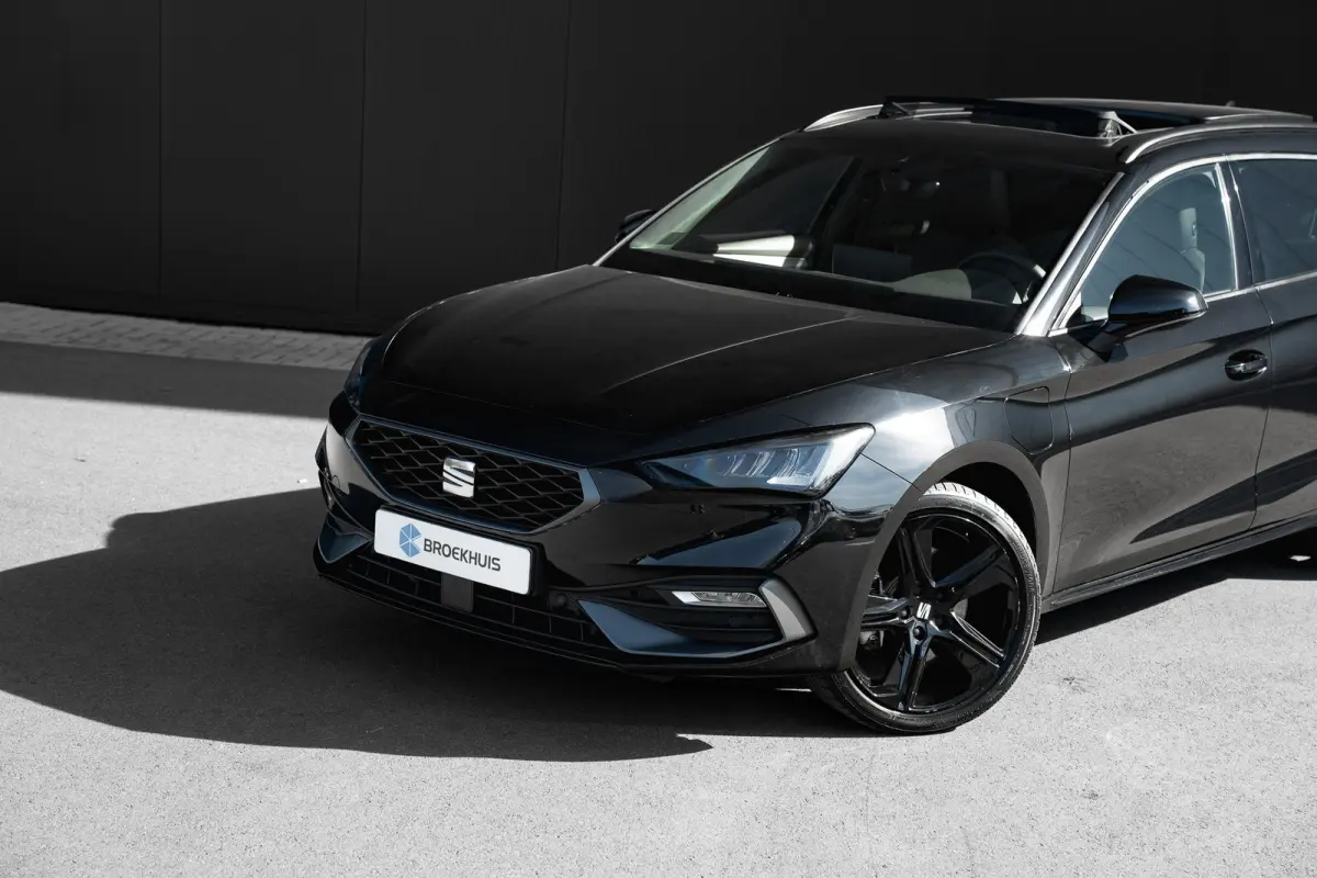 1.5 TSI e-Hybrid 204pk FR Business | Panoramadak | Adaptive Cruise | Camera | Carplay | 18"