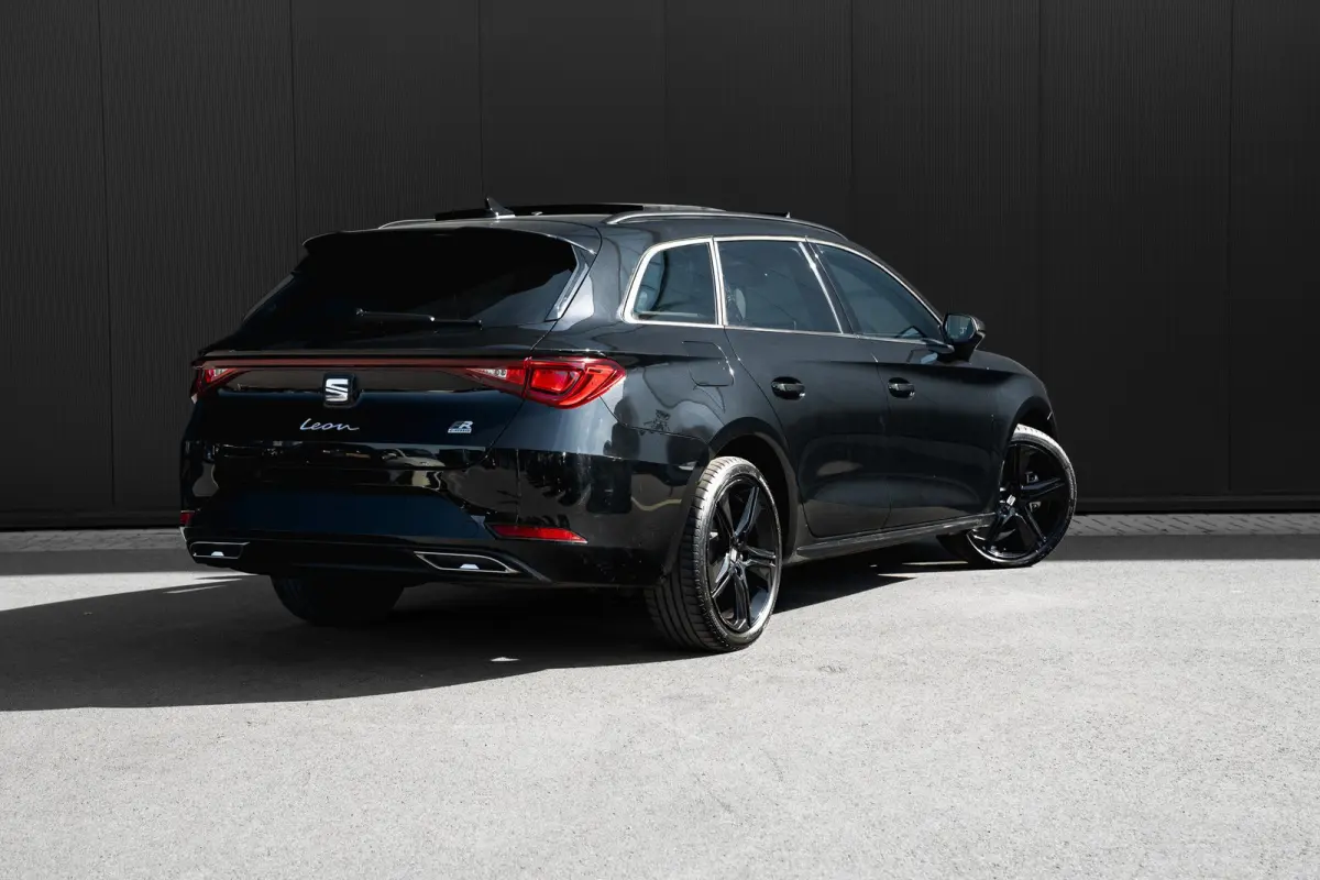 1.5 TSI e-Hybrid 204pk FR Business | Panoramadak | Adaptive Cruise | Camera | Carplay | 18"
