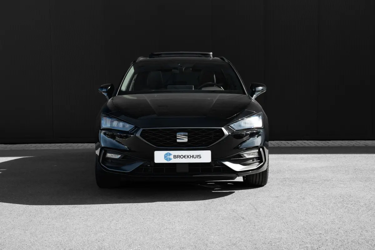 1.5 TSI e-Hybrid 204pk FR Business | Panoramadak | Adaptive Cruise | Camera | Carplay | 18"