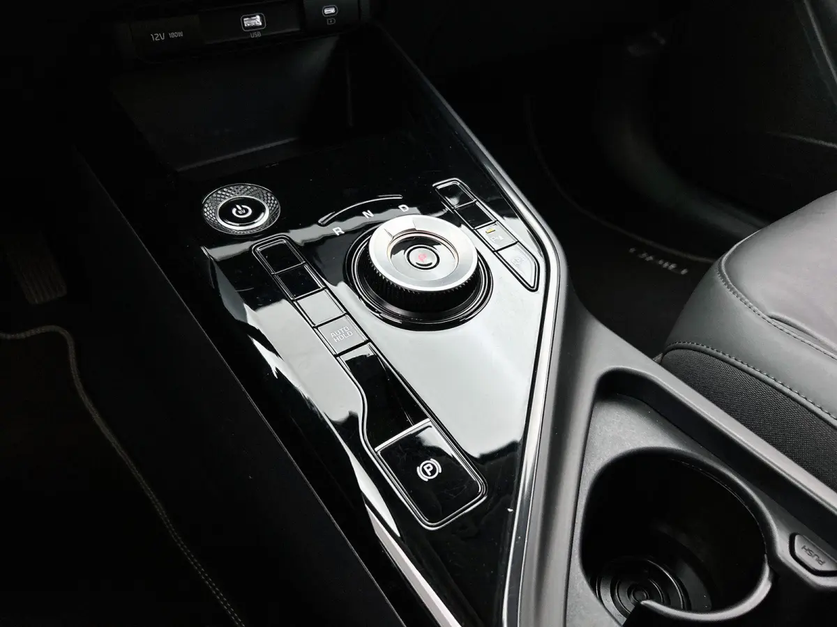 DynamicLine 64.8 kWh | Trekhaak |  | Adaptieve Cruise Control | Clima | Camera + PDC |
