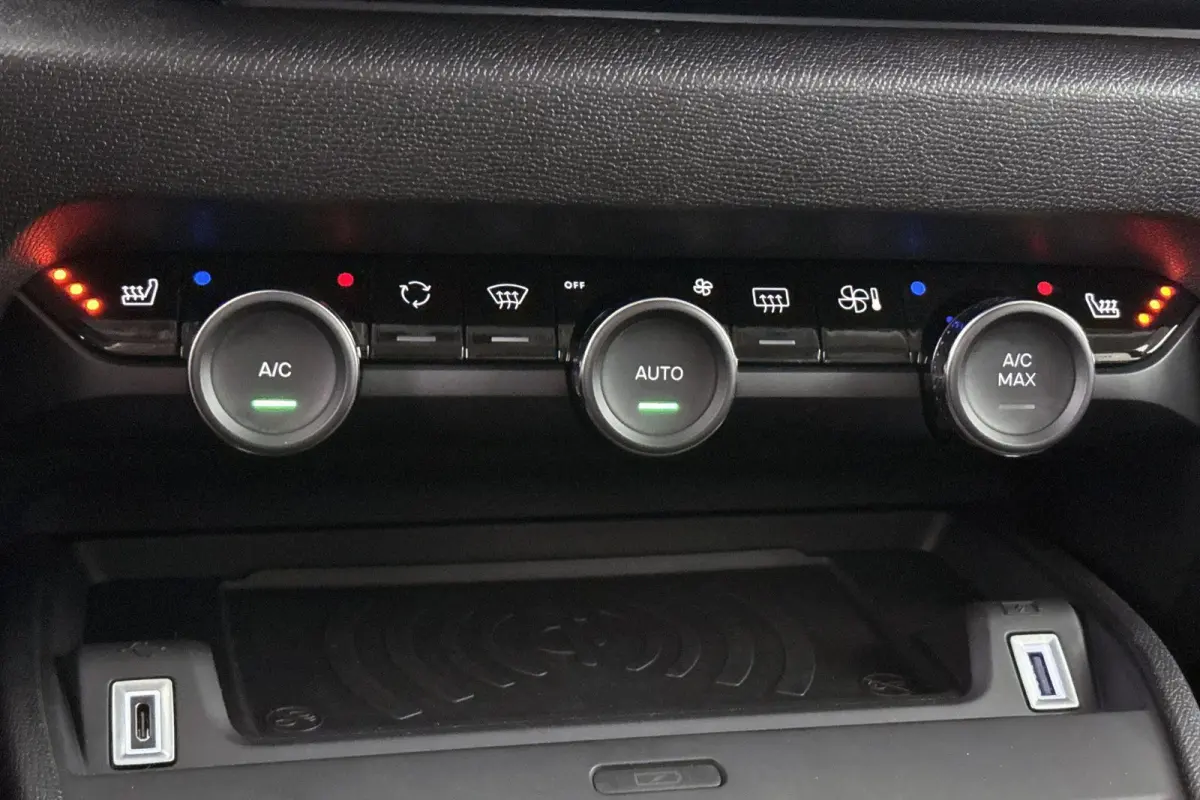 1.2 Hybrid 145pk Max Stoelverwarming Camera Dodehoek Apple CarPlay