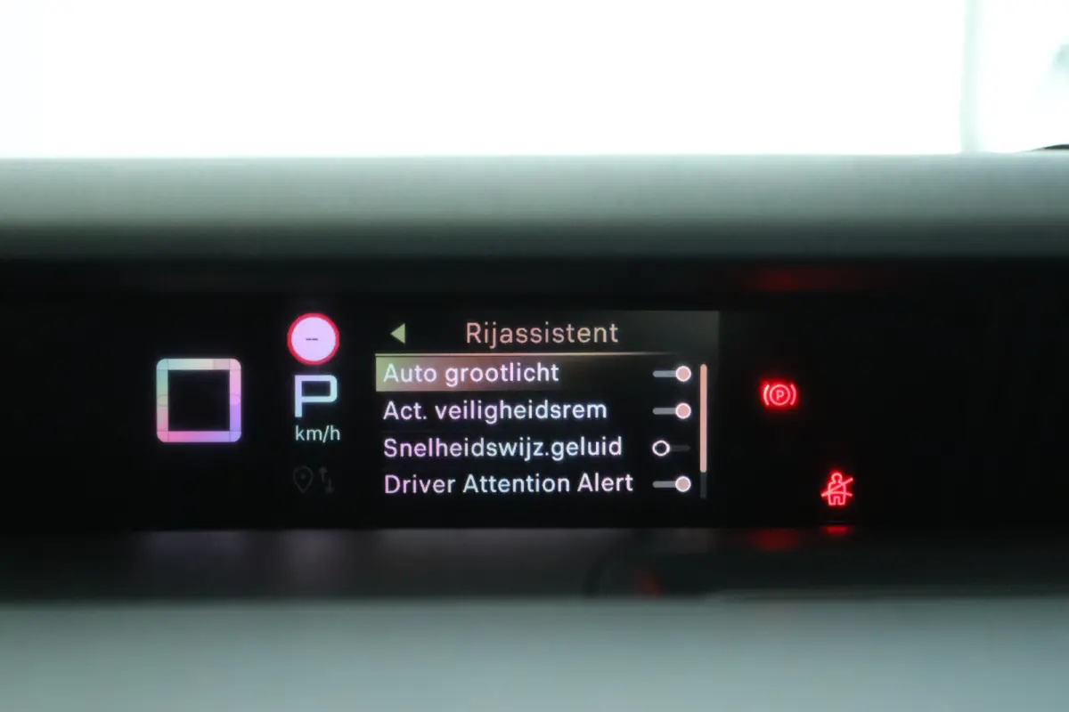 1.2 Hybrid 145pk Plus | 8 Jaar Garantie | Camera | Carplay | Climate | LED | Cruise Control