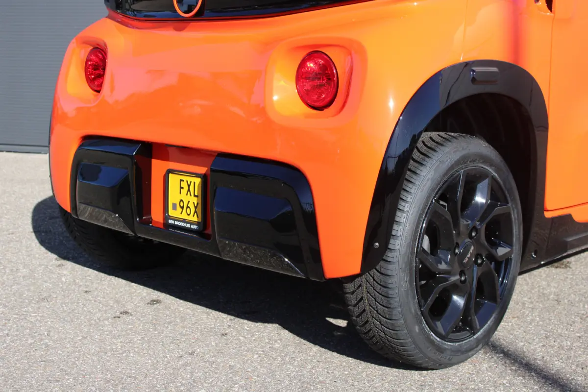 Brommobiel GS | Special orange edition | Nieuw | Black Pack | Panoramadak | Bluetooth | Lichtmetaal |