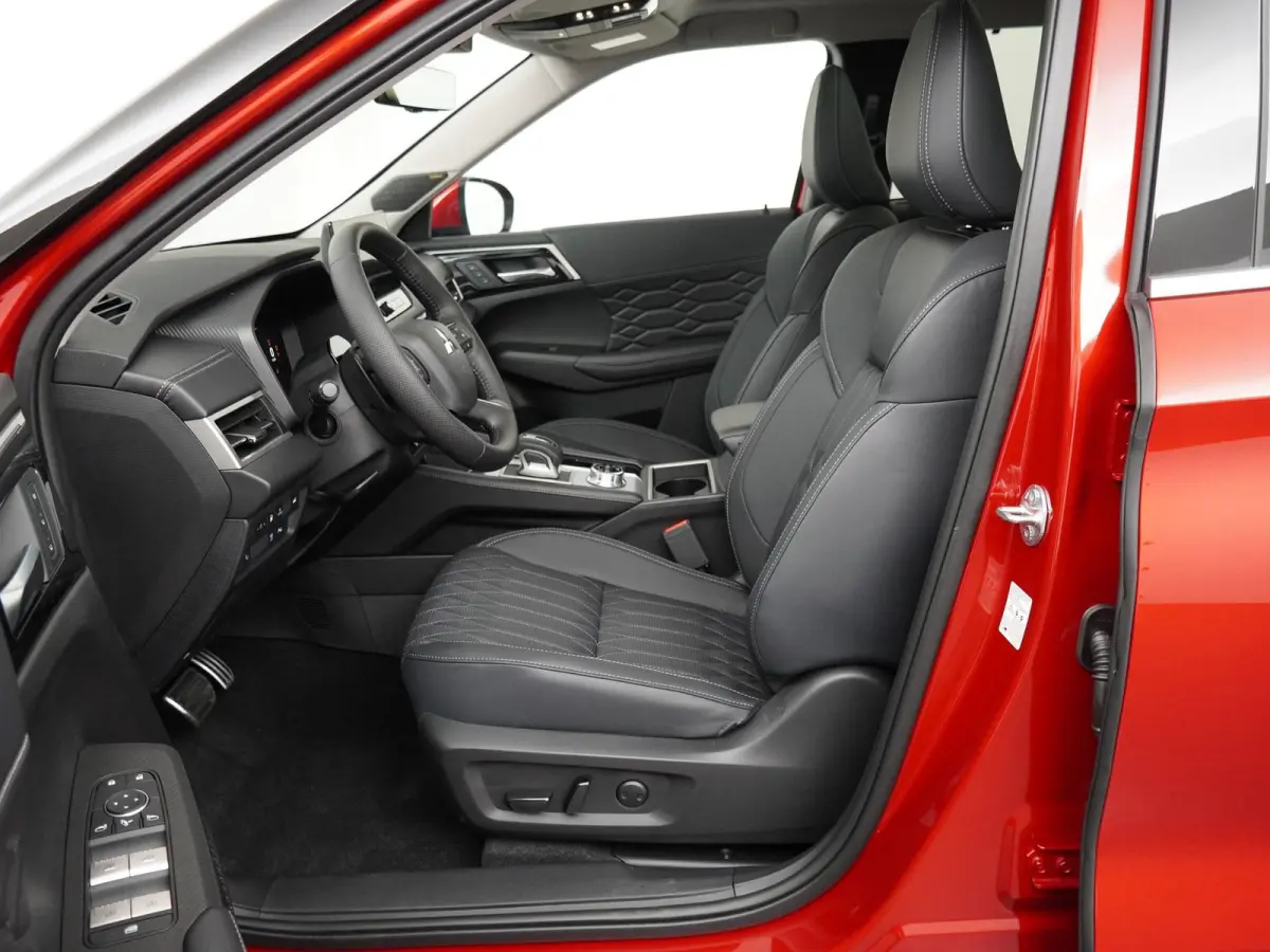 2.4 PHEV Instyle 8 Jaar Garantie! | Achterbank verwarmd | Adaptieve cruise control | Dodehoekdetectie | Panoramadak |