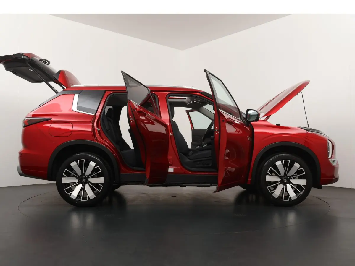 2.4 PHEV Instyle 8 Jaar Garantie! | Achterbank verwarmd | Adaptieve cruise control | Dodehoekdetectie | Panoramadak |